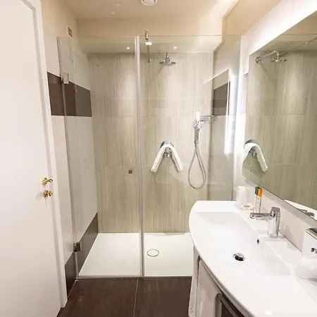 & Liola' Aparthotel *